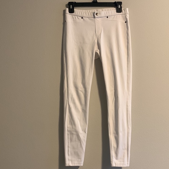 Denim Legging HUE Womens Solid Color Original Jean. Excellent condition. - Picture 4 of 6